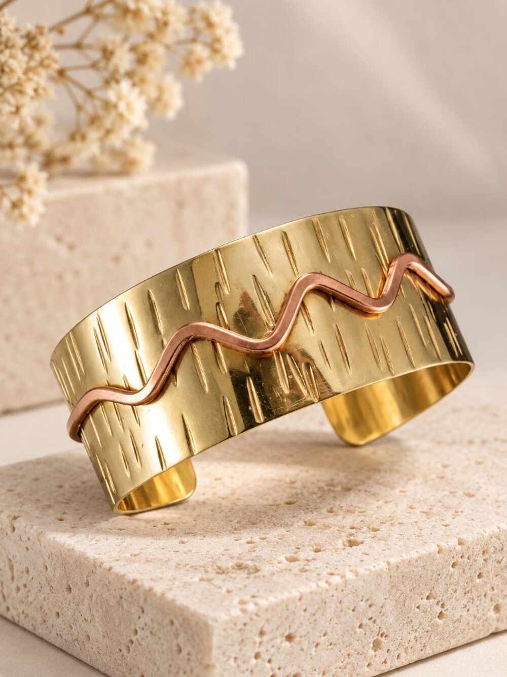 Handmade Wiggle Sansa โ Solid Brass and copper bracelet